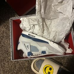 Jordon Retro 4  Military Blue