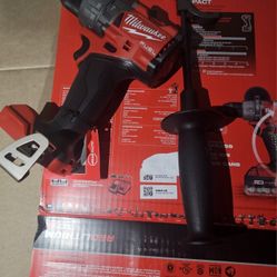 New, Nuevo,  Milwaukee
M18 FUEL 18V Lithium-Ion Brushless Cordless 1/2 in. Hammer Drill/Driver (Tool-Only)