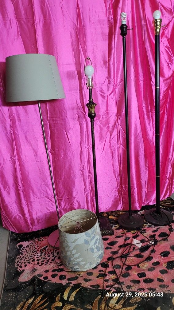 4 Lamp Stands All For 30$
