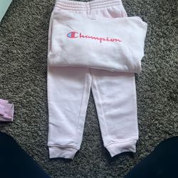 Champion Outfit Size 4T