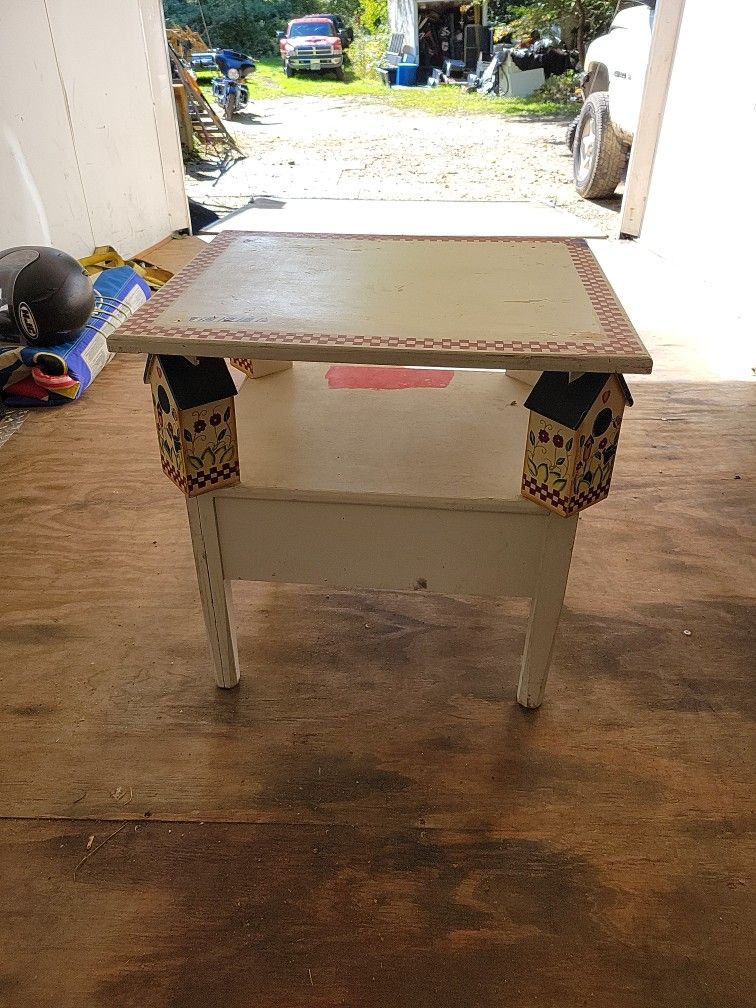 Small Table $20
