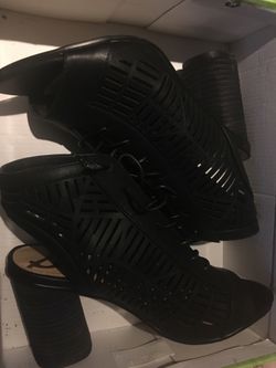 Women Heels 7 1/2 New Never Worn