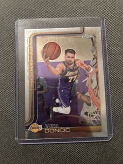 Topps Chrome Refractor 2025-26 Luka Doncic Los Angeles Lakers #2
