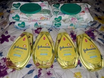 Johnson & Johnson and Pamper wipes set