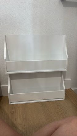 Pillowfort kids bookshelf