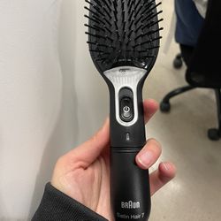 Braun Straight Hair Brush