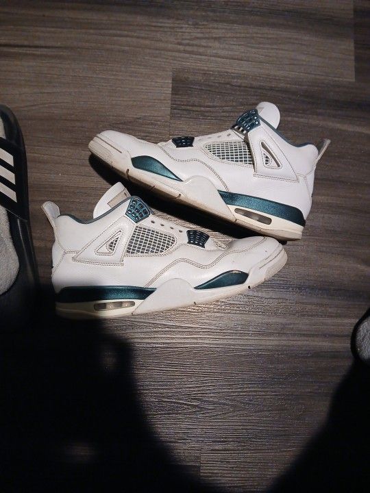 Jordan 4's