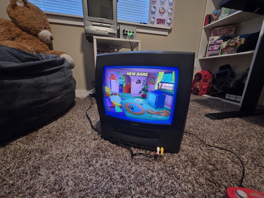 13" RCA CRT Tv