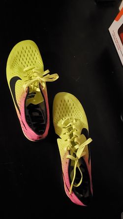 Victory running spikes