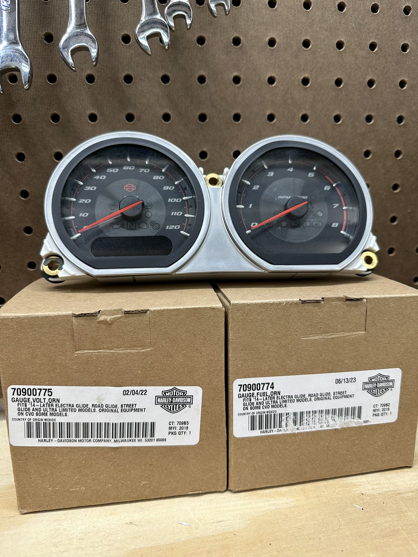 Custom Harley Davidson Road Glide Gauges CVO