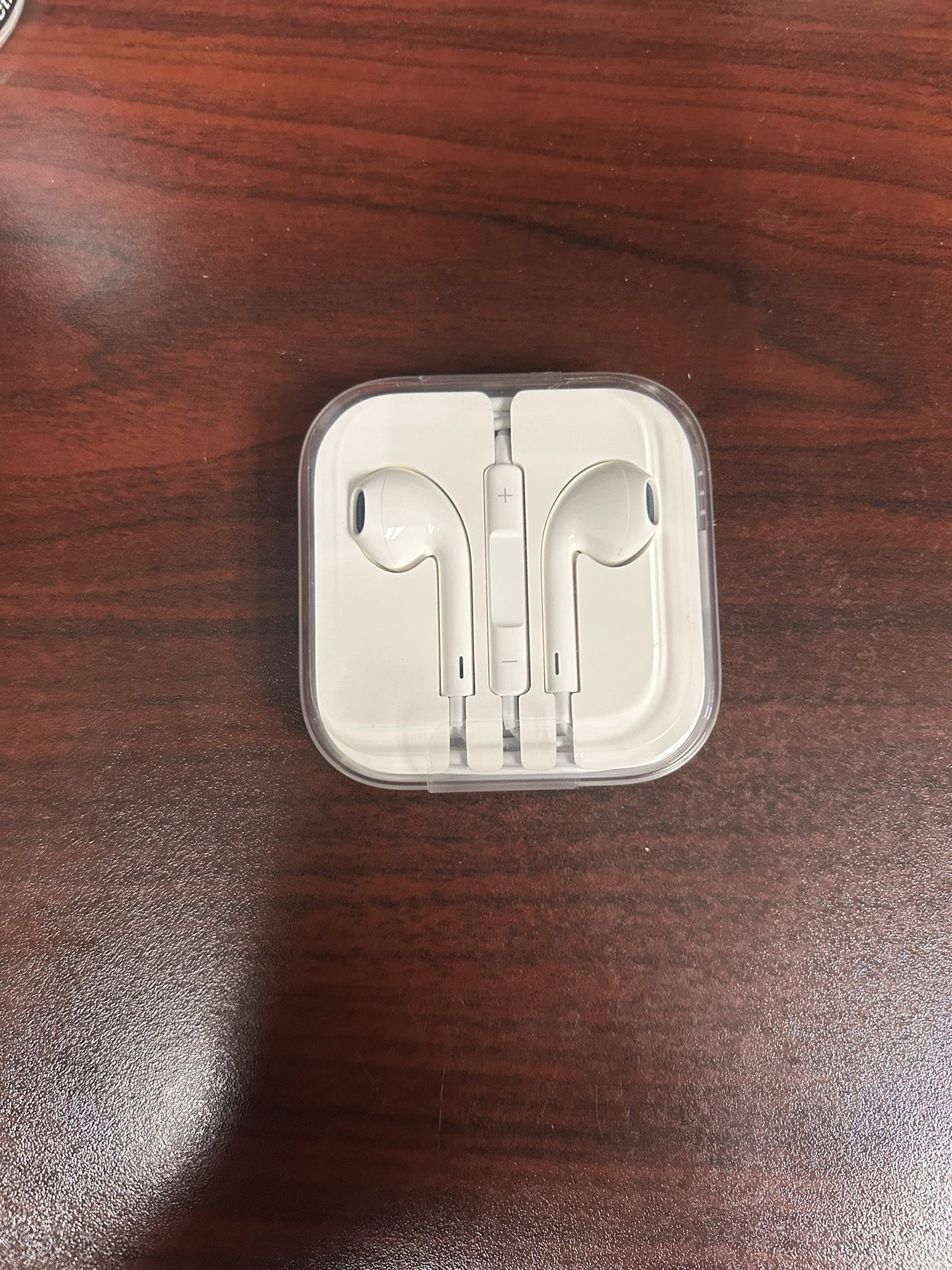 Wired Apple Earbuds