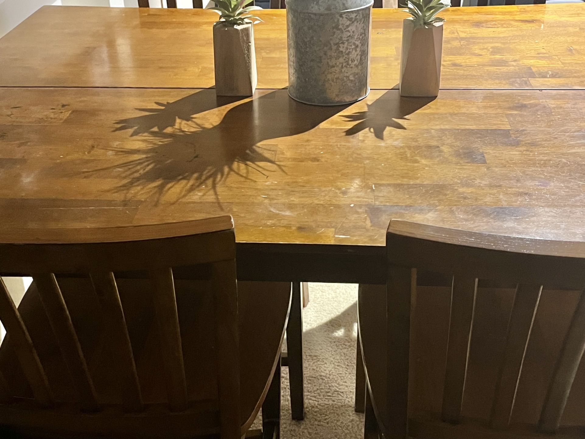 Dining Room Table (Moving Sale)