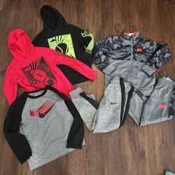 Nike size 7 Bundle not purge. 
EUC.SMOKE FREE CROSS POSTED PET-FREE 
