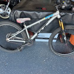 GT La Bomba Dirt jumper