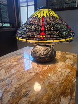 Tiffany-style Dragonfly stained glass table lamp "160.00  [OBO]"