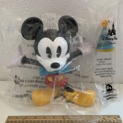 DISNEYLAND MICKEY MOUSE 90th BIRTHDAY CUP NEW