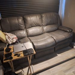 FREE! Three piece recliner sofa *Pending Pickup*