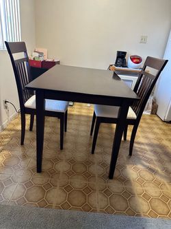 Kitchen table