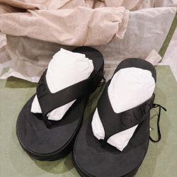 New- Gucci Thong Sandals ( Black /35)