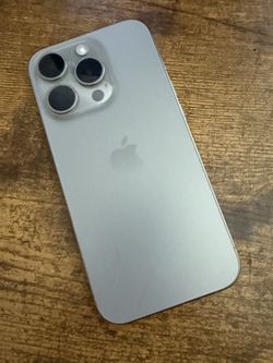 iPhone 15 Pro 128GB Natural Titanium