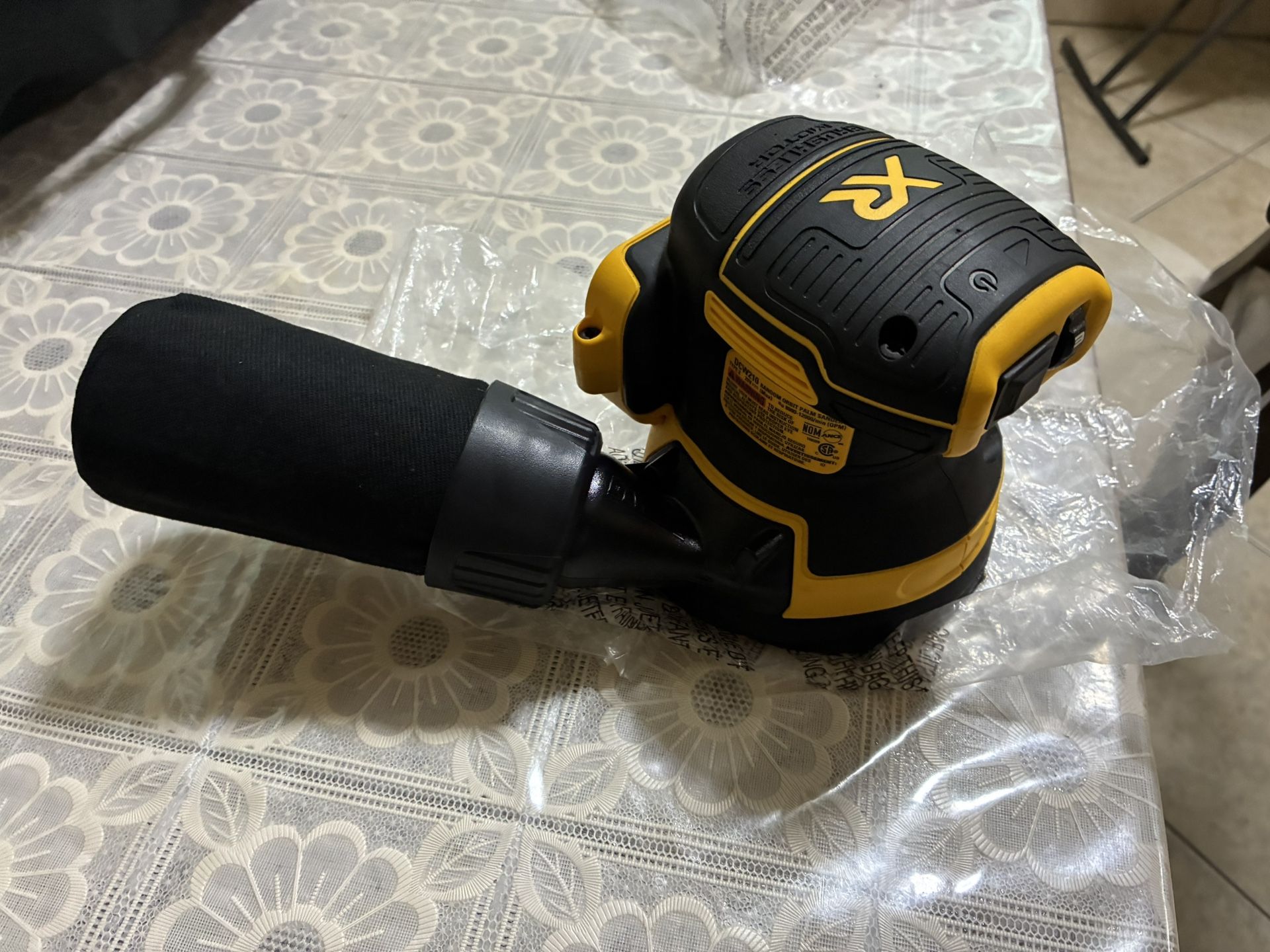 Dewalt XR Orbit Sander