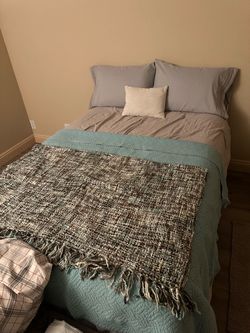 Full size bed & linen