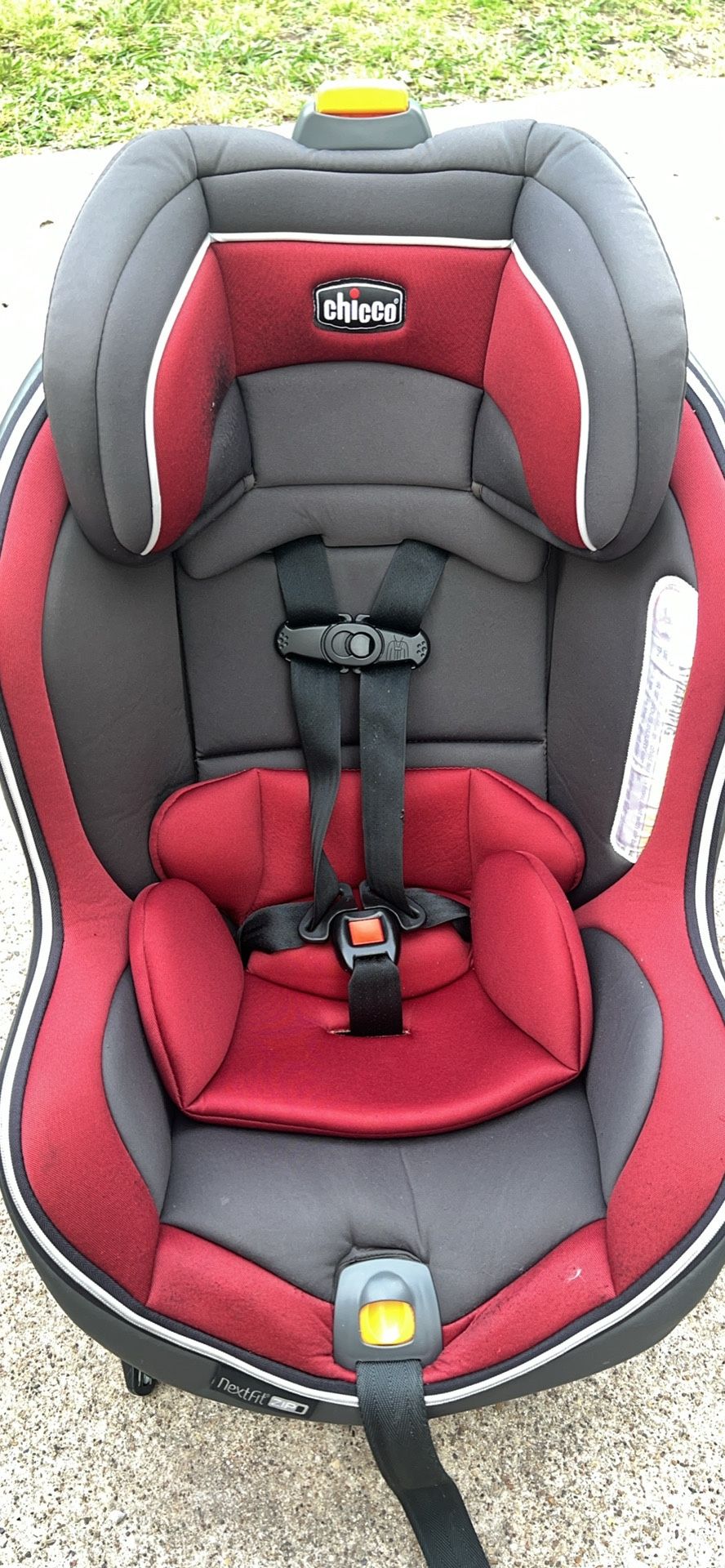 Car Seat Chicco NextFit for Sale in Dallas, TX OfferUp