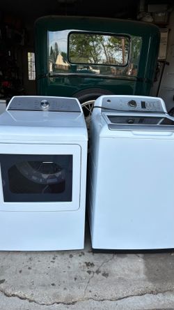 GE Profile Washer & Dryer Set - Clean & Excellent Condition!