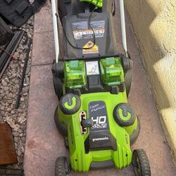 Green works 40 Volts Lawnmower 