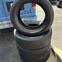 Set of 275/55R20 Michelin Tires with Good tread