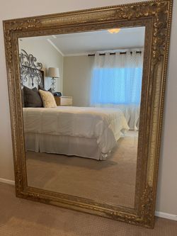 Gold mirror