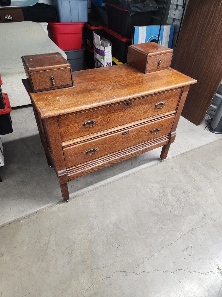 Dresser