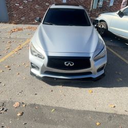 2015 Infiniti Q50