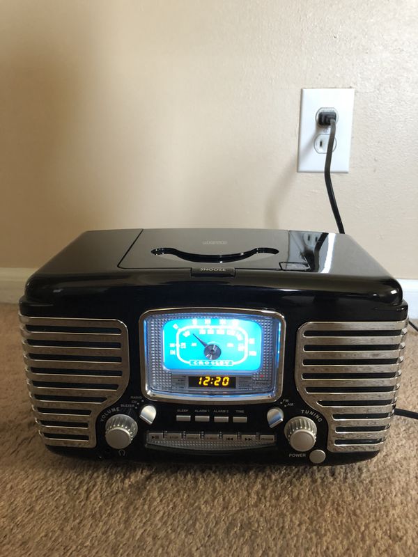 Crosley Corsair Vintage Clock Radio with CD Player for Sale in Allen