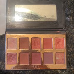 Crown Pallet Makeup 
