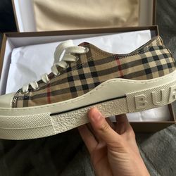 Burberry Shoes 