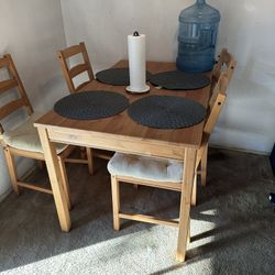 Small Kitchen Table Great Condition 