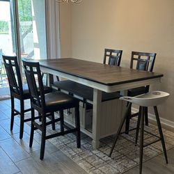 Roomstogo - Dining Table And Chairs