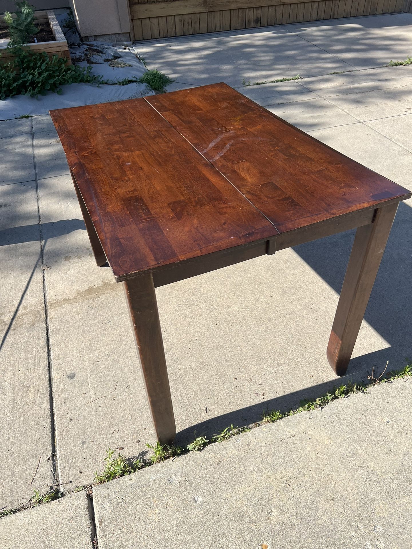 Extendable Table Tall Height +chairs Seats 6