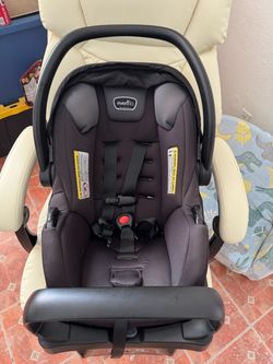 Evenflo Car seat