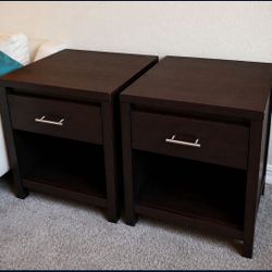 Set of 2 Nightstands - Dark Wood - Modern Style