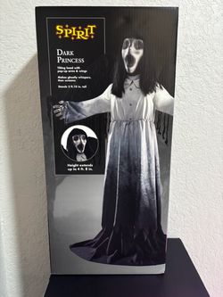 Dark Princess Animatronic