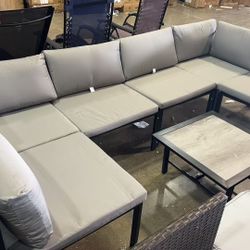 7 Piece Patio Set Metal $300