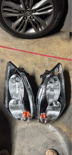 Infiniti G 35 coupe headlights