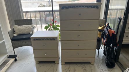 Chest of drawers and nightstand