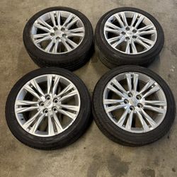 2019 Cadillac XTS Rims And Tires Set 