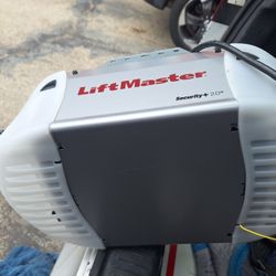 GARAGE DOOR OPENER.  (10FT)