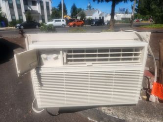 Kenmore 5,500 BTU Window Air Conditioner – Works Great!