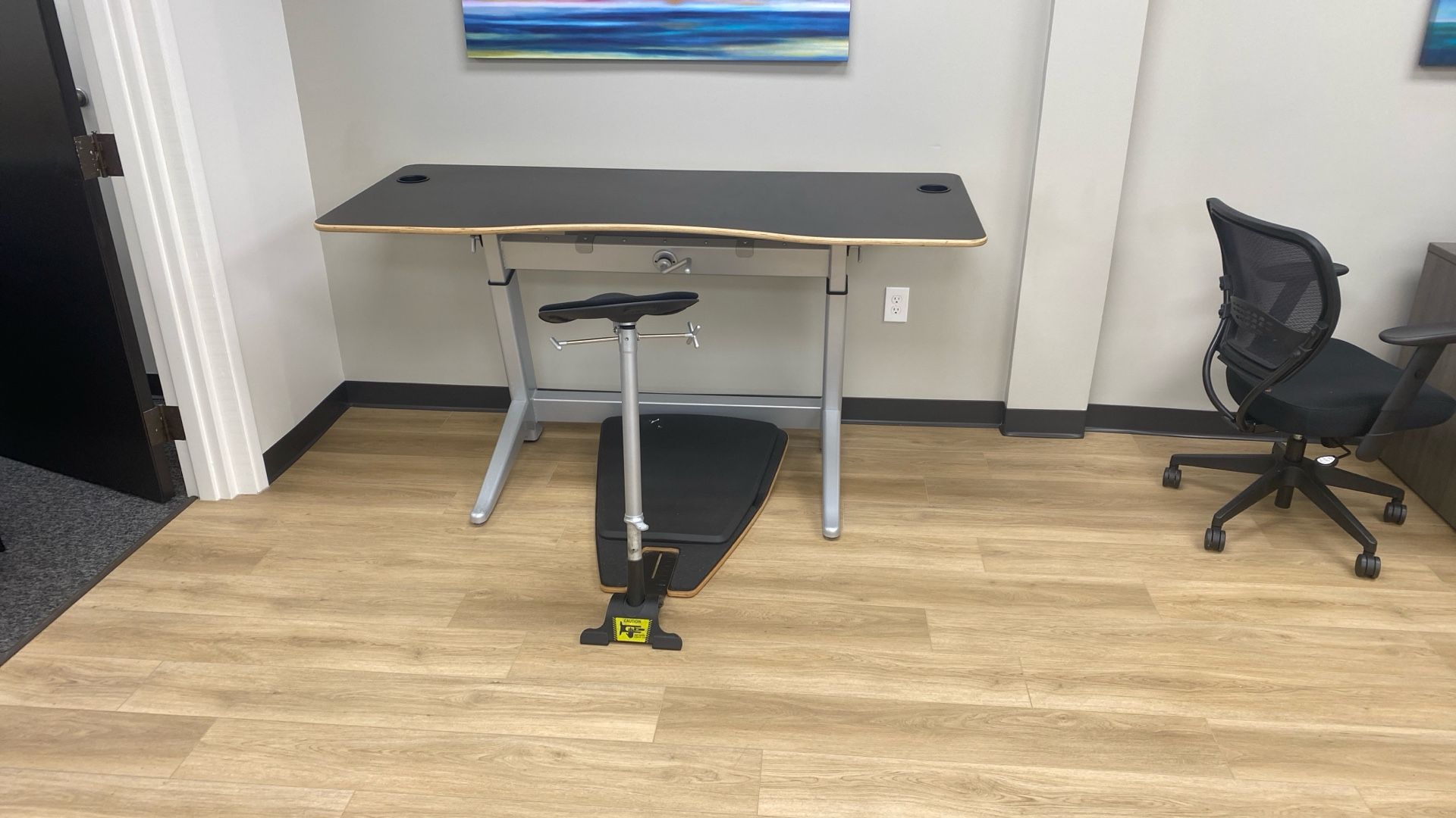 Focal Drafting Table & Seat Bundle