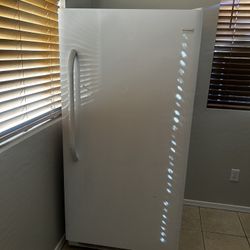 14 ft.³ Frigidaire upright freezer